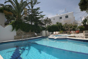 Atlantis Hotel, Náousa